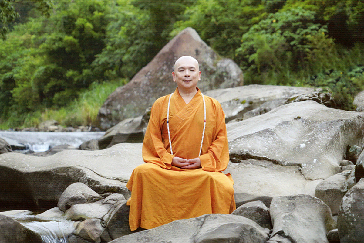 釋湛阿 阿闍梨與祖孫石合影