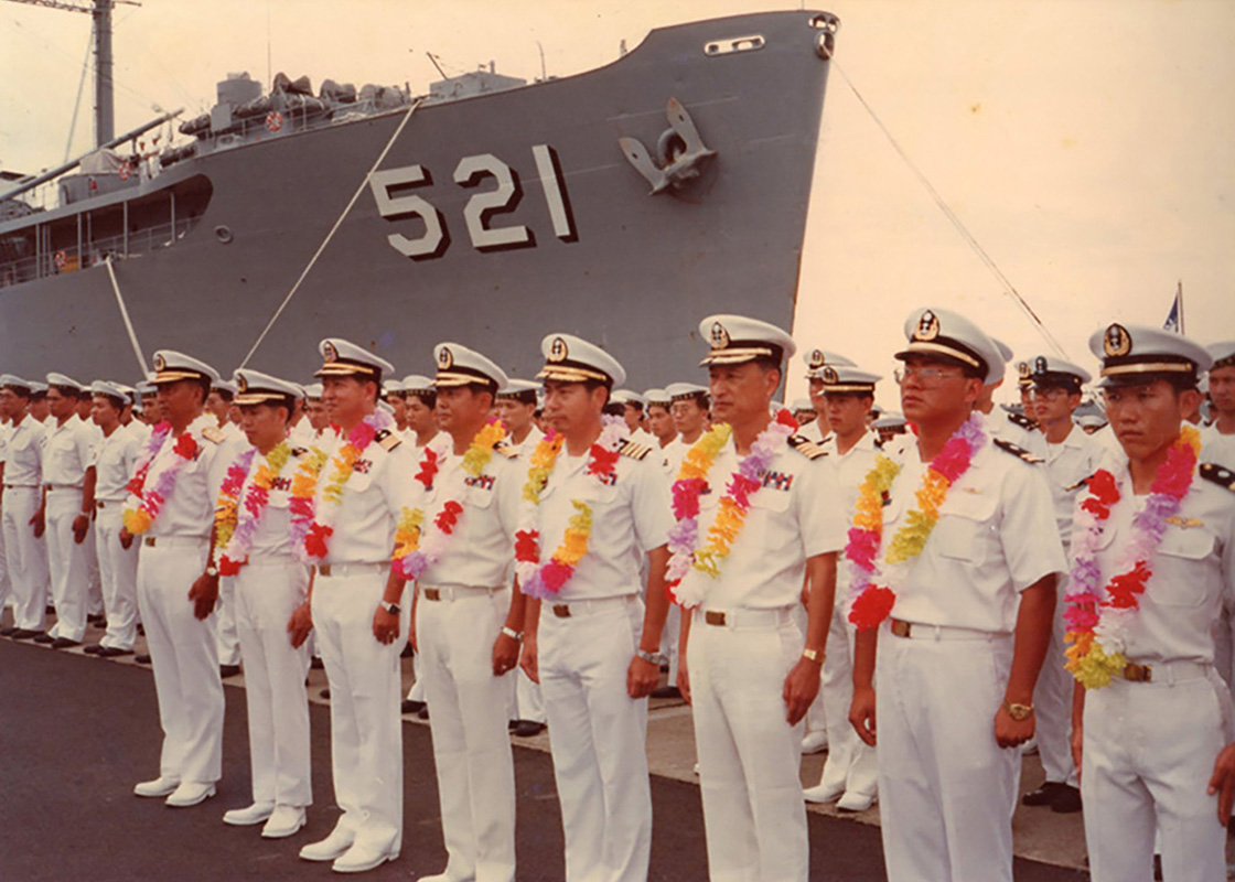 521軍艦和海軍軍官及海軍們